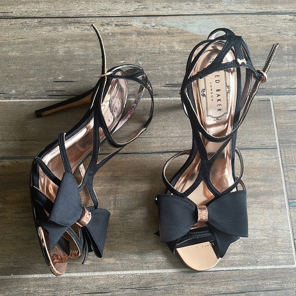 Ted Baker Stiletto Bow Shoes - Picture 6 of 11